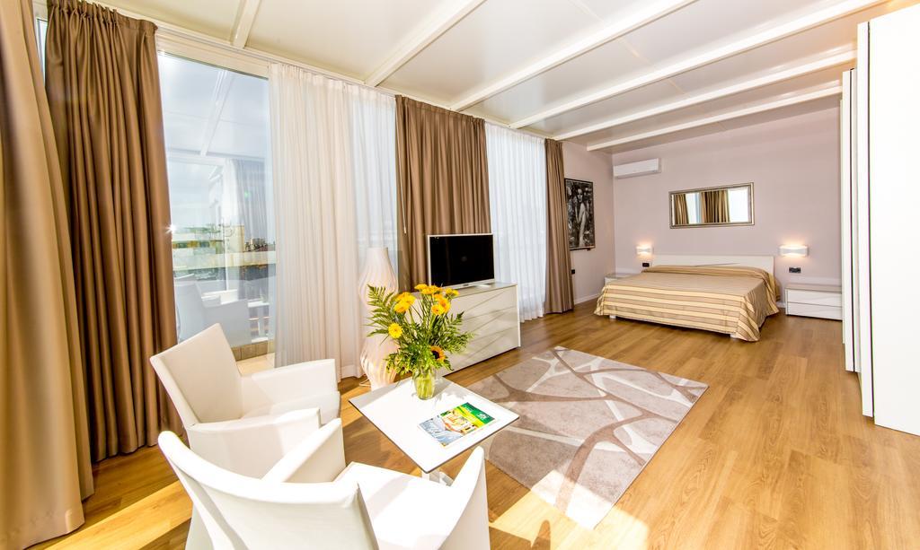 Hotel Helios Lido di Jesolo Habitación foto