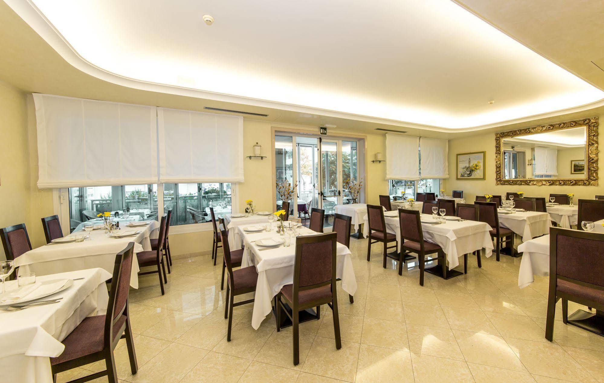 Hotel Helios Lido di Jesolo Exterior foto